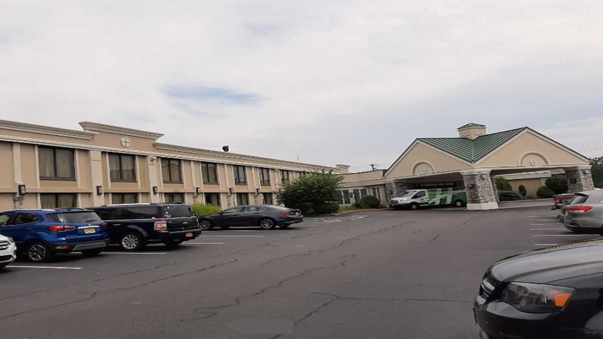 Buffalo Airport Hotel Parking