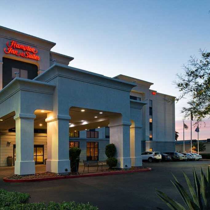 Hampton Inn and Suites Las Vegas Airport Parking