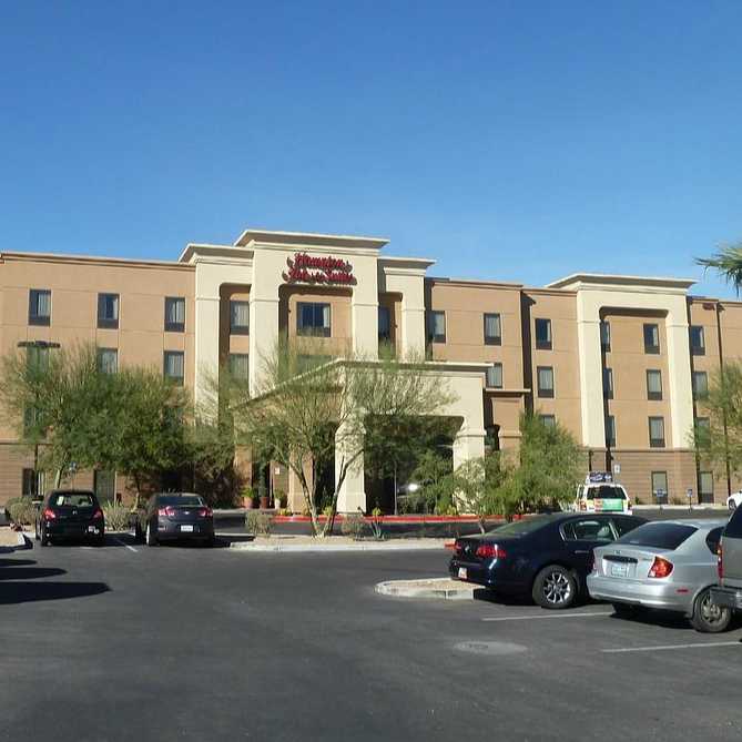 Hampton Inn and Suites Las Vegas Airport Parking