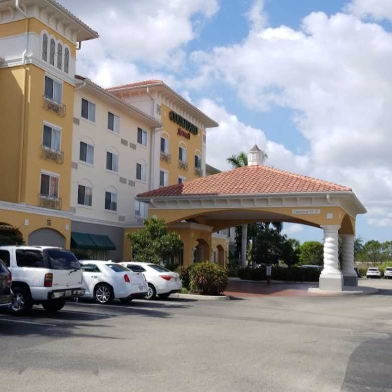 Courtyard by Marriott Fort Myers Airport Parking