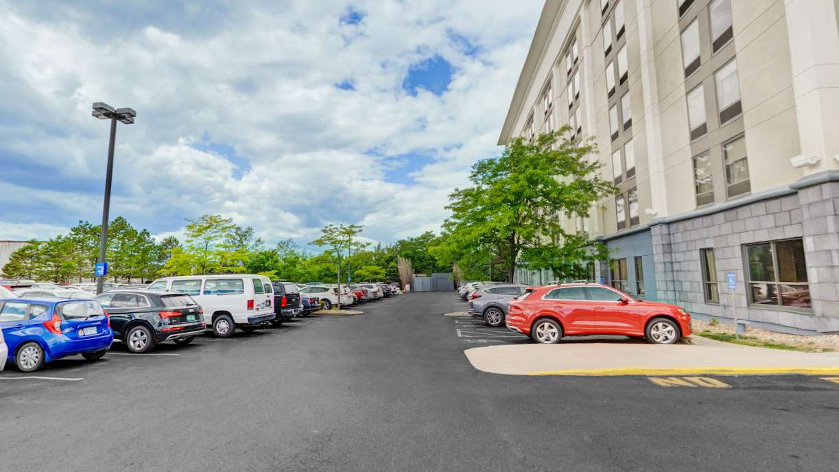 VIP Parking at Hampton Inn BOS Logan Airport