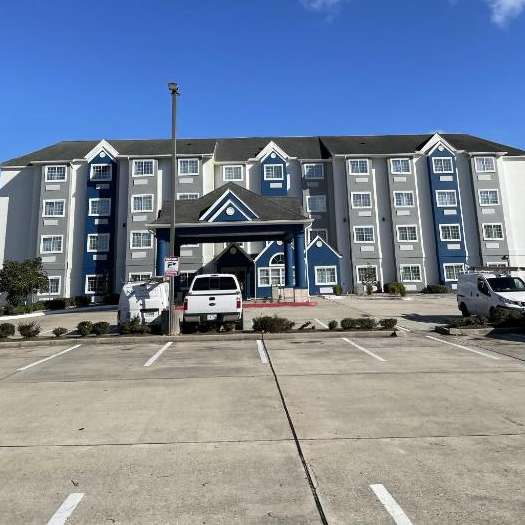 Microtel Inn & Suites BTR Airport Parking