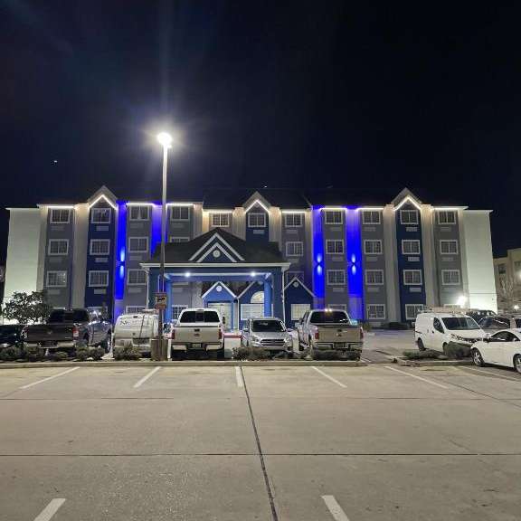 Microtel Inn & Suites BTR Airport Parking