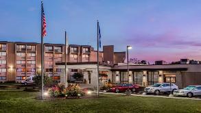 Crowne Plaza MKE Airport Parking