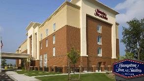 Hampton Inn and Suites SYR Airport Parking