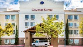 Comfort Suites FAT Airport Parking 