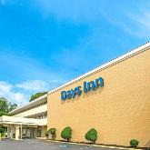 Days Inn by Wyndham Alexandria DCA Airport Parking