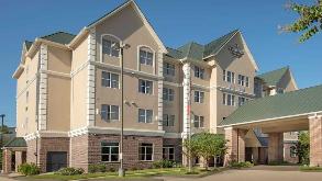 Country Inn and suites IAH Airport Parking