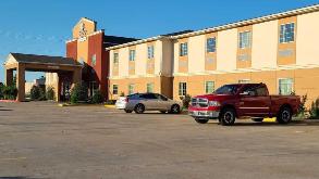 Surestay Hotel By Best Western North SRQ Airport Parking