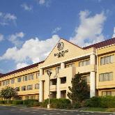 DoubleTree Suites by Hilton BNA Airport Parking