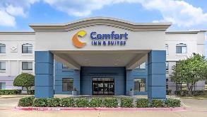 Comfort Inn & Suites Dallas Fort Worth International Airport Parking