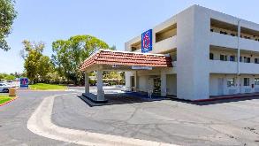 Motel 6 Tempe PHX Airport Parking