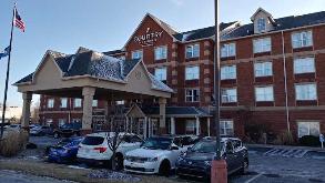 Country Inn & Suites by Radisson CVG Airport Parking