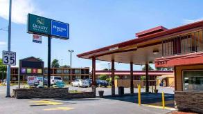 Rodeway Inn and Suites Portland Airport Parking 