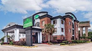 Wingate by Wyndham Houston Bush Intercontinental Airport Parking (No Shuttle)