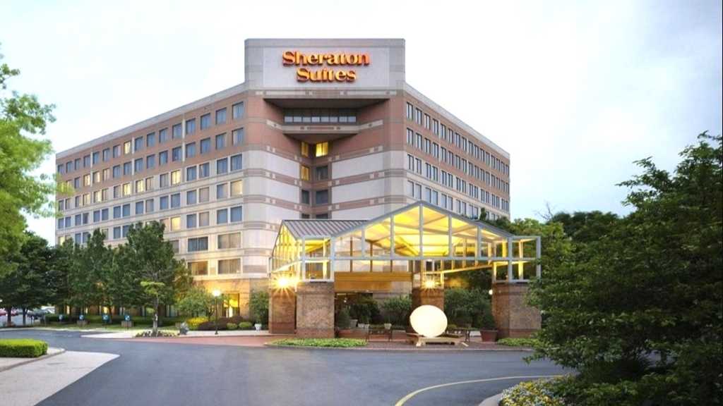 SHERATON SUITES PHL AIRPORT PARKING (HUGE SAVINGS)