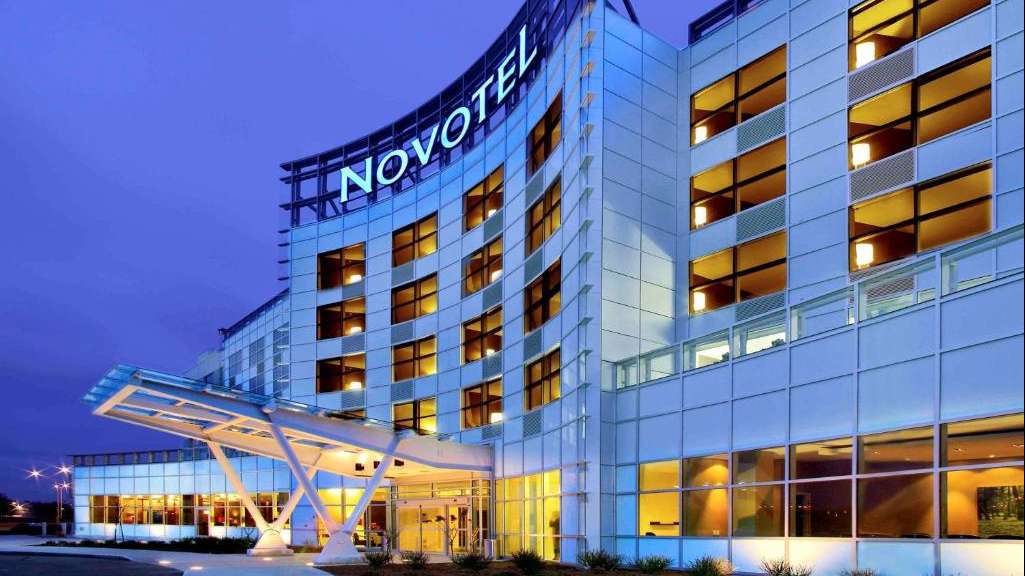 Novotel Montreal YUL Airport Parking