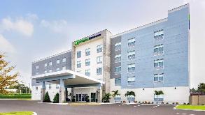 Holiday Inn Express & Suites Tampa Stadium Long Term Parking