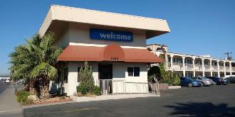 Motel 6 El Paso-Fort Bliss ELP Airport Parking