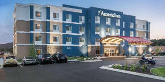 AmericInn by Wyndham North FSD Airport Parking