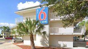  Motel 6 Bradenton SRQ Airport Parking