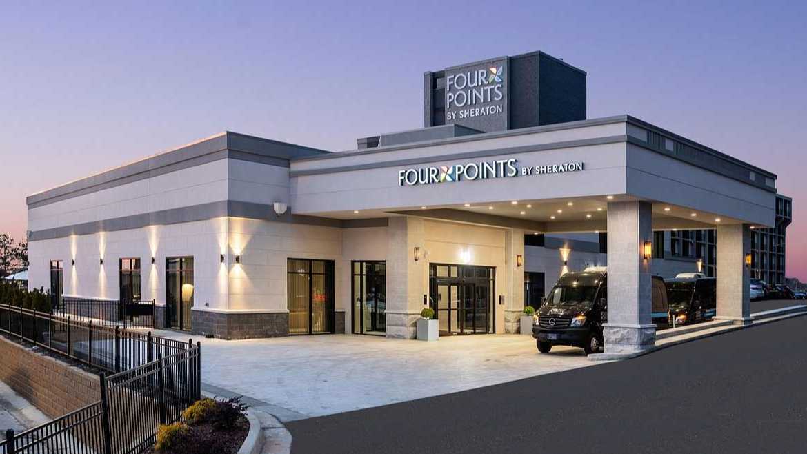 Four Points by Sheraton Atlanta Airport West Parking