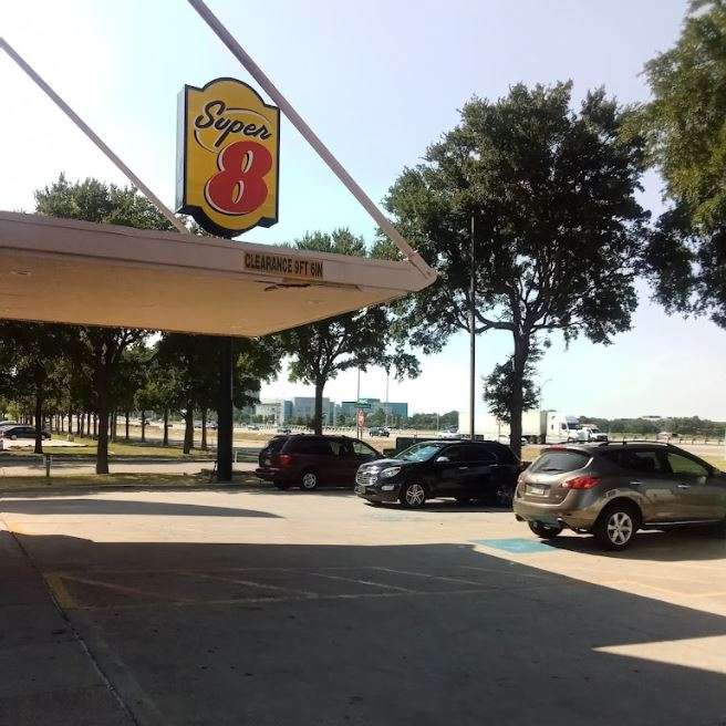  Super 8 by Wyndham Irving DFW Airport Parking