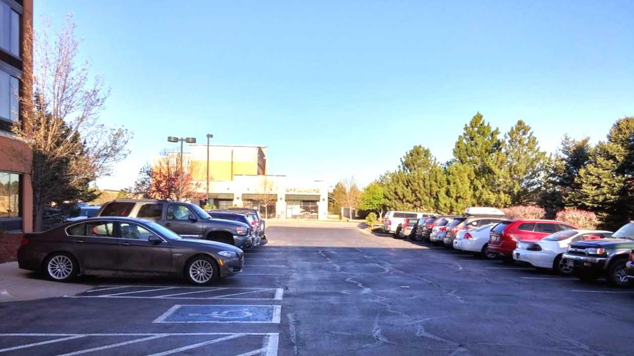 Hyatt Place DEN Airport Parking