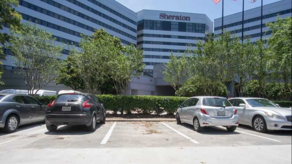 Sheraton North IAH Airport Parking